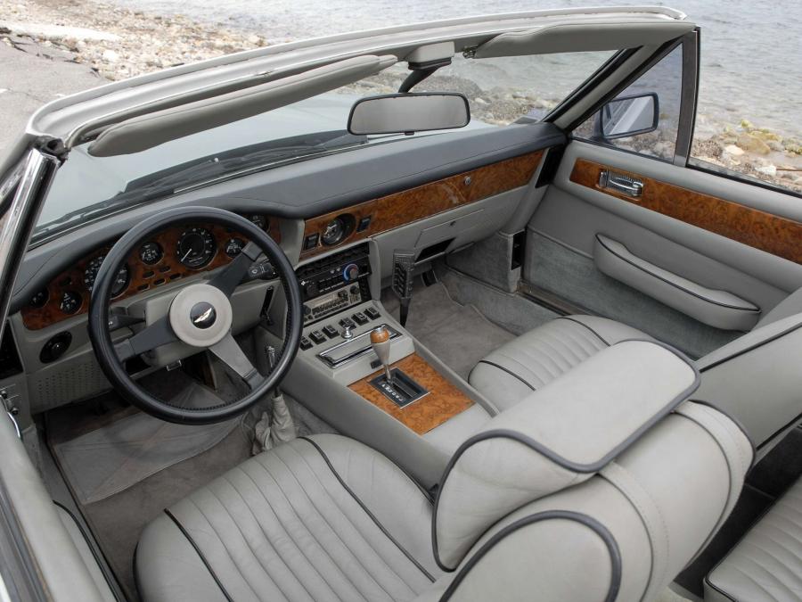 Торпедо Aston Martin V8 Volante (Series I) 1979 года  (NA) (фото 9 из 18)